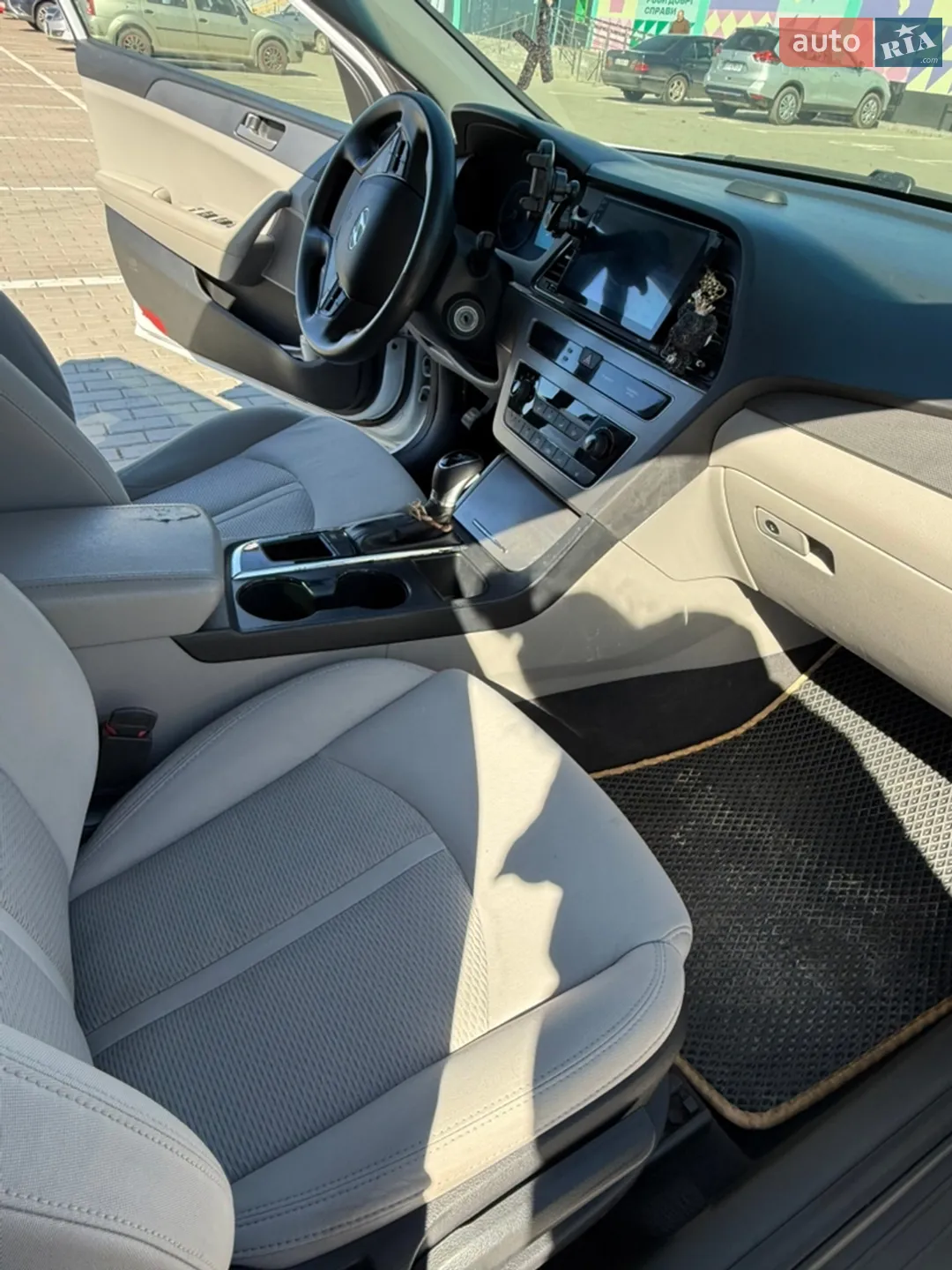 2017 Hyundai Sonata - мініатюра 28