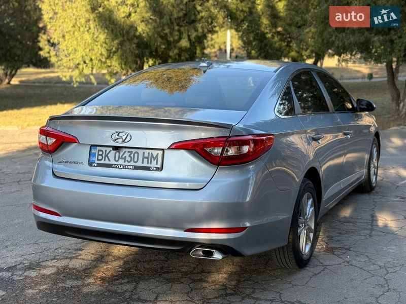 Седан Hyundai Sonata 2016 в Ровно