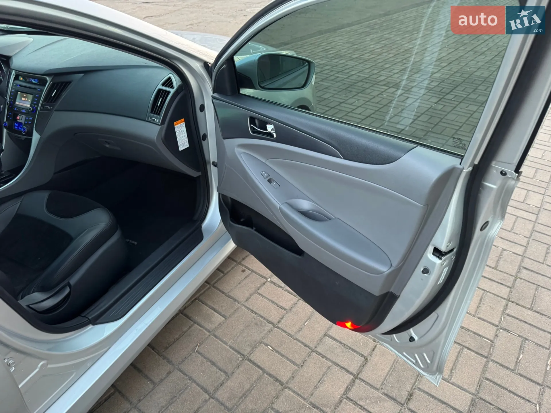 2015 Hyundai Sonata - мініатюра 31