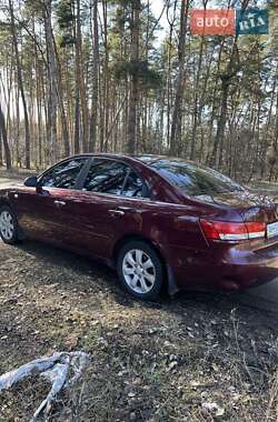 Седан Hyundai Sonata 2008 в Новых Санжарах