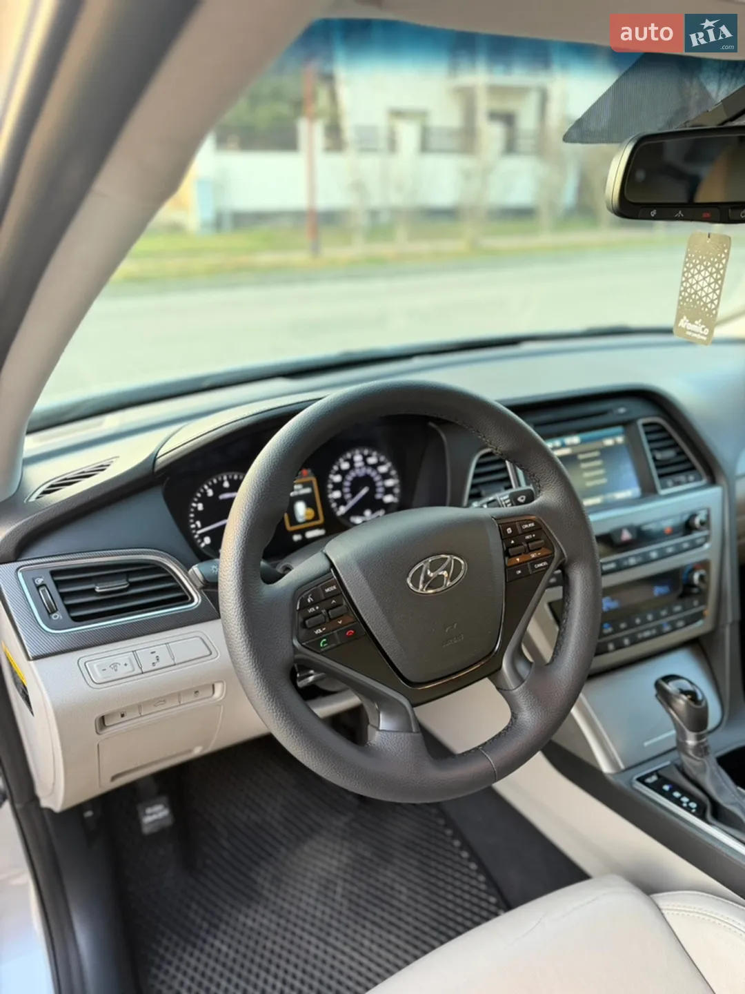 2015 Hyundai Sonata - мініатюра 32