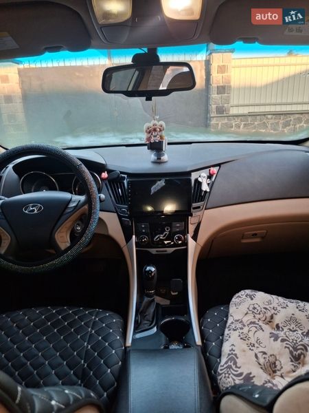 Седан Hyundai Sonata 2012 в Коростышеве