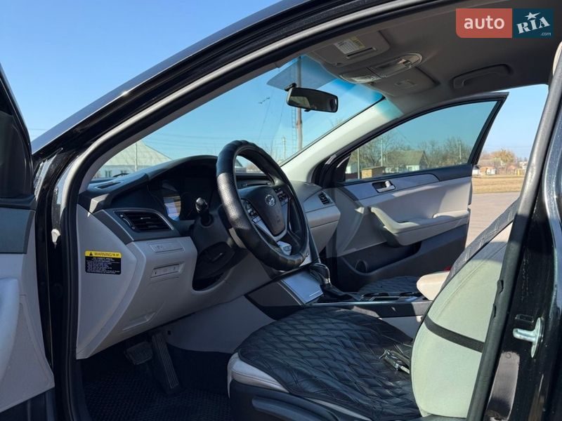 Седан Hyundai Sonata 2016 в Лохвиці