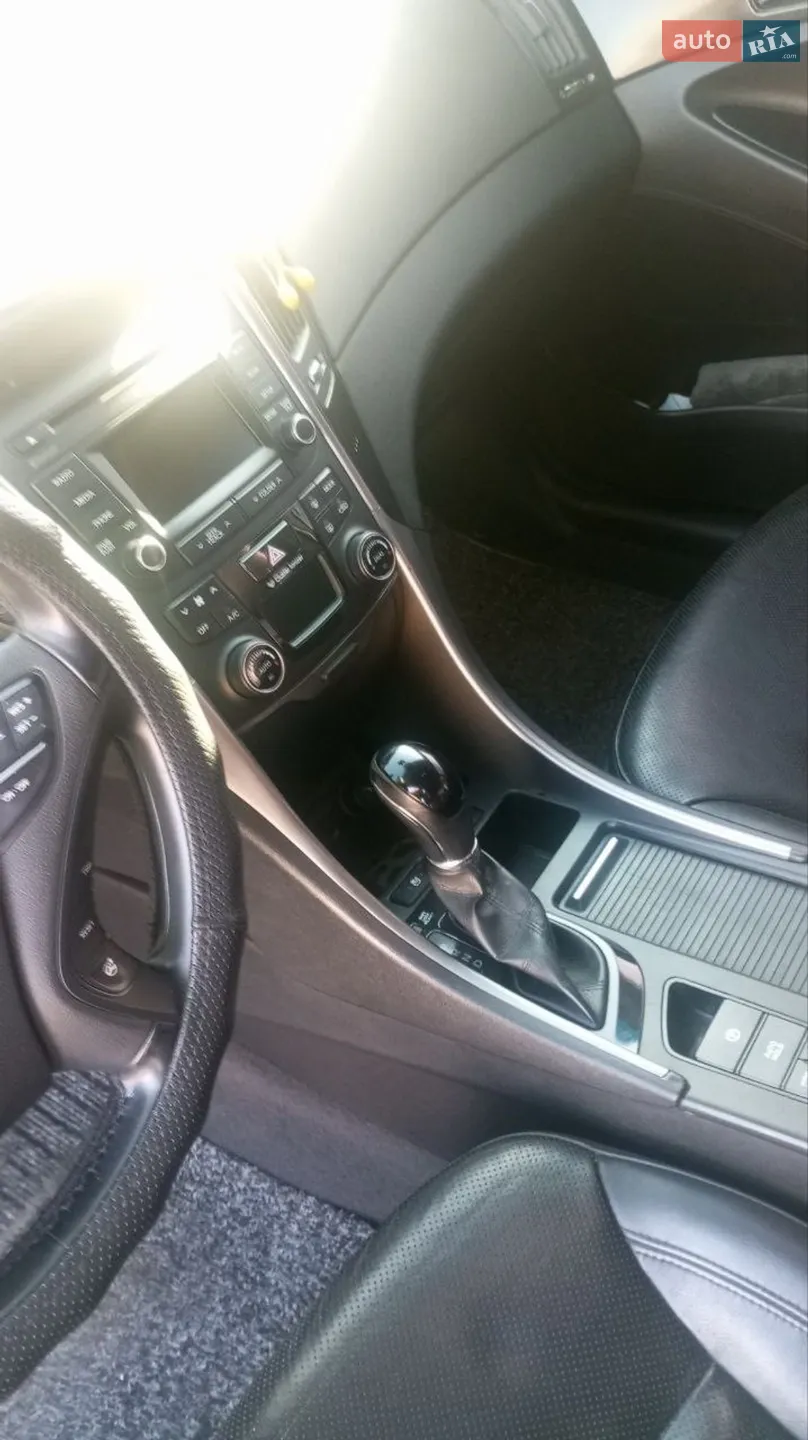 2013 Hyundai Sonata - мініатюра 16
