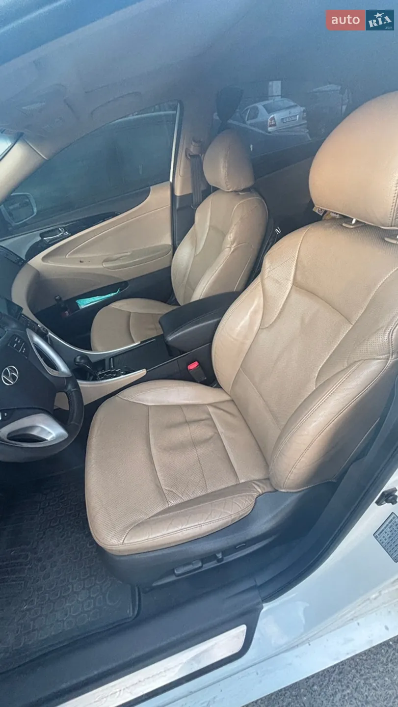 2011 Hyundai Sonata - мініатюра 10