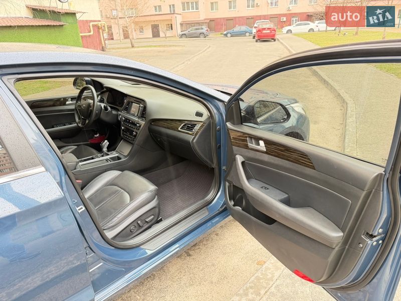 Седан Hyundai Sonata 2016 в Софиевской Борщаговке