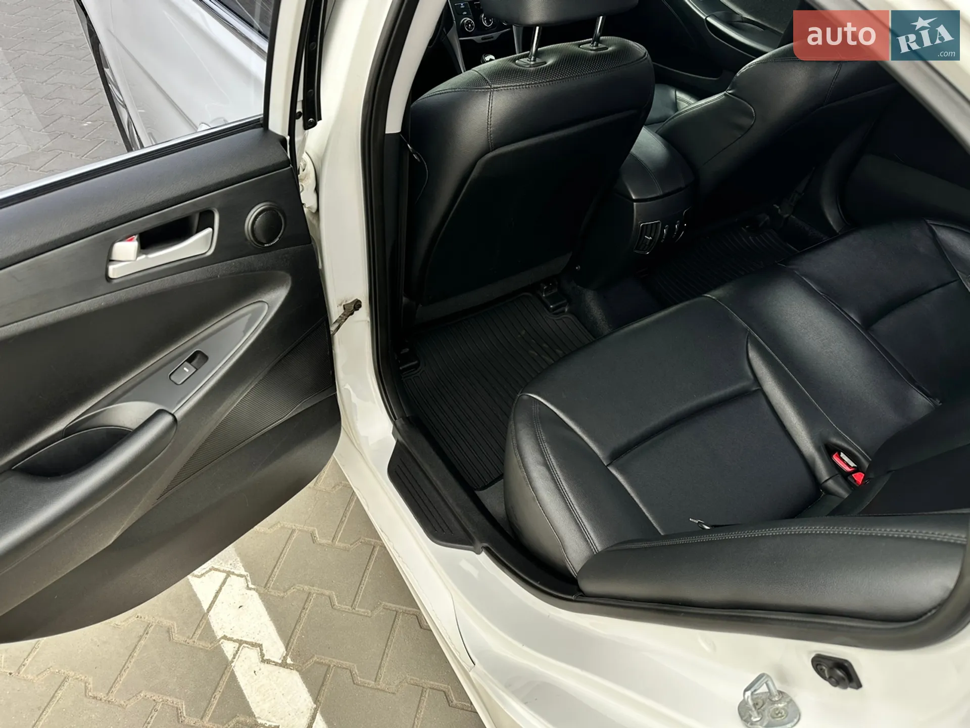 2013 Hyundai Sonata - мініатюра 17