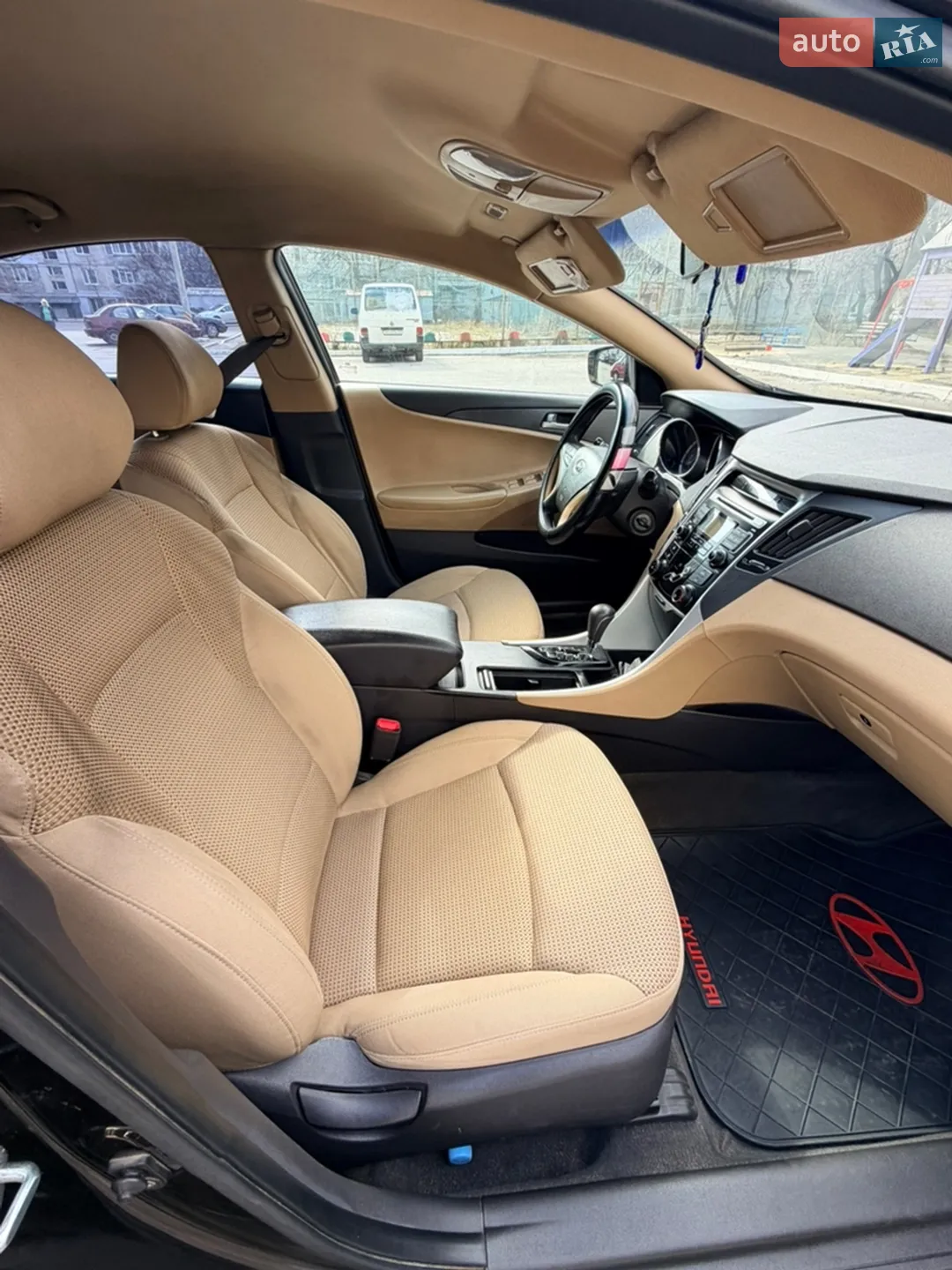 2010 Hyundai Sonata - мініатюра 8