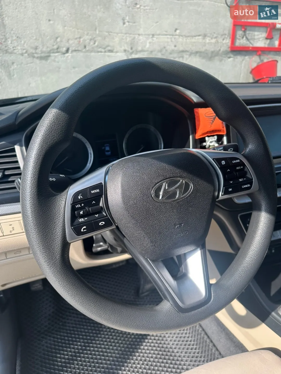2017 Hyundai Sonata - мініатюра 20