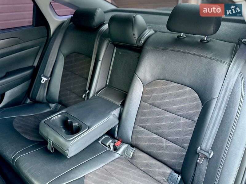 Седан Hyundai Sonata 2015 в Киеве фото 38 Седан Hyundai Sonata 2015 в Киеве
