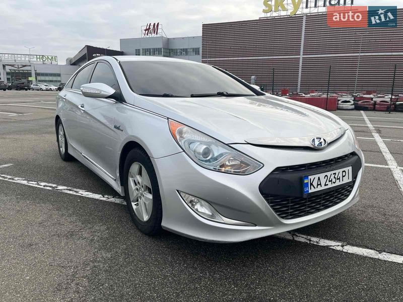Hyundai Sonata 2011