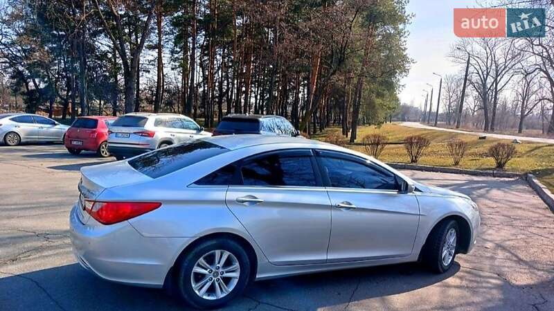 Hyundai Sonata 2010