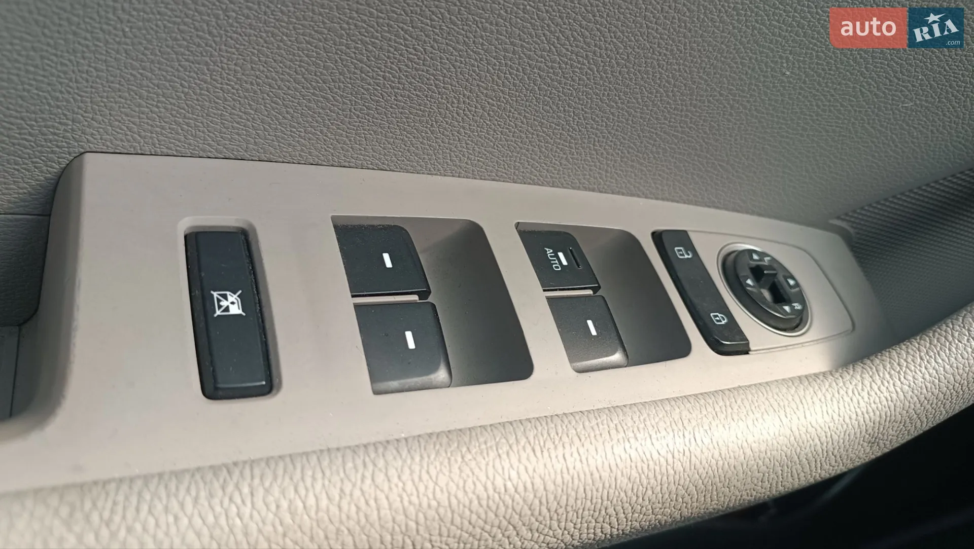 2017 Hyundai Sonata - мініатюра 38