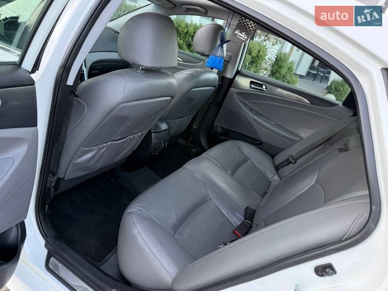 Седан Hyundai Sonata 2013 в Стрые фото 41 Седан Hyundai Sonata 2013 в Стрые