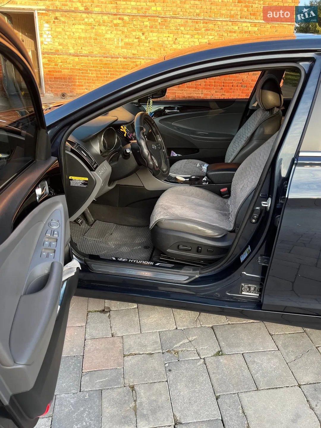 2011 Hyundai Sonata - мініатюра 6