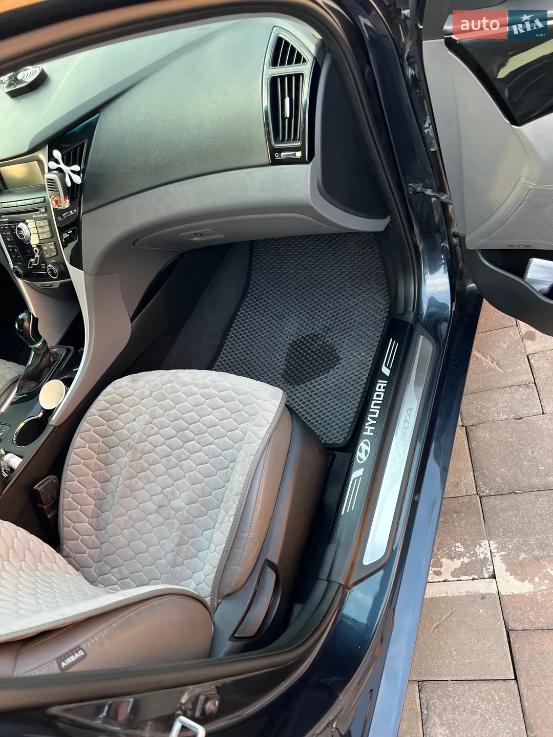 2011 Hyundai Sonata - мініатюра 21