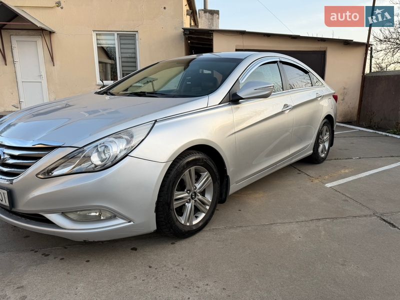 Hyundai Sonata 2013