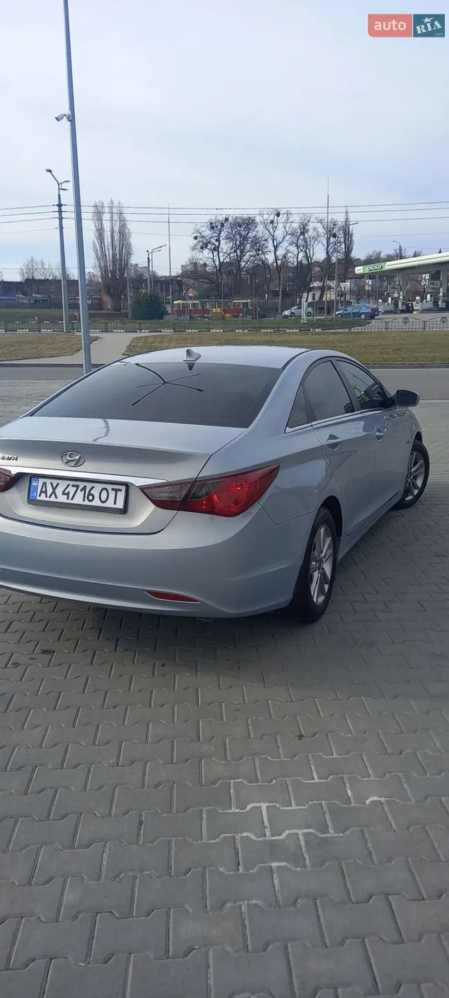 2011 Hyundai Sonata - мініатюра 4
