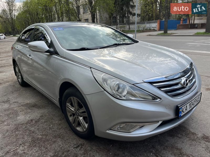 Hyundai Sonata 2012