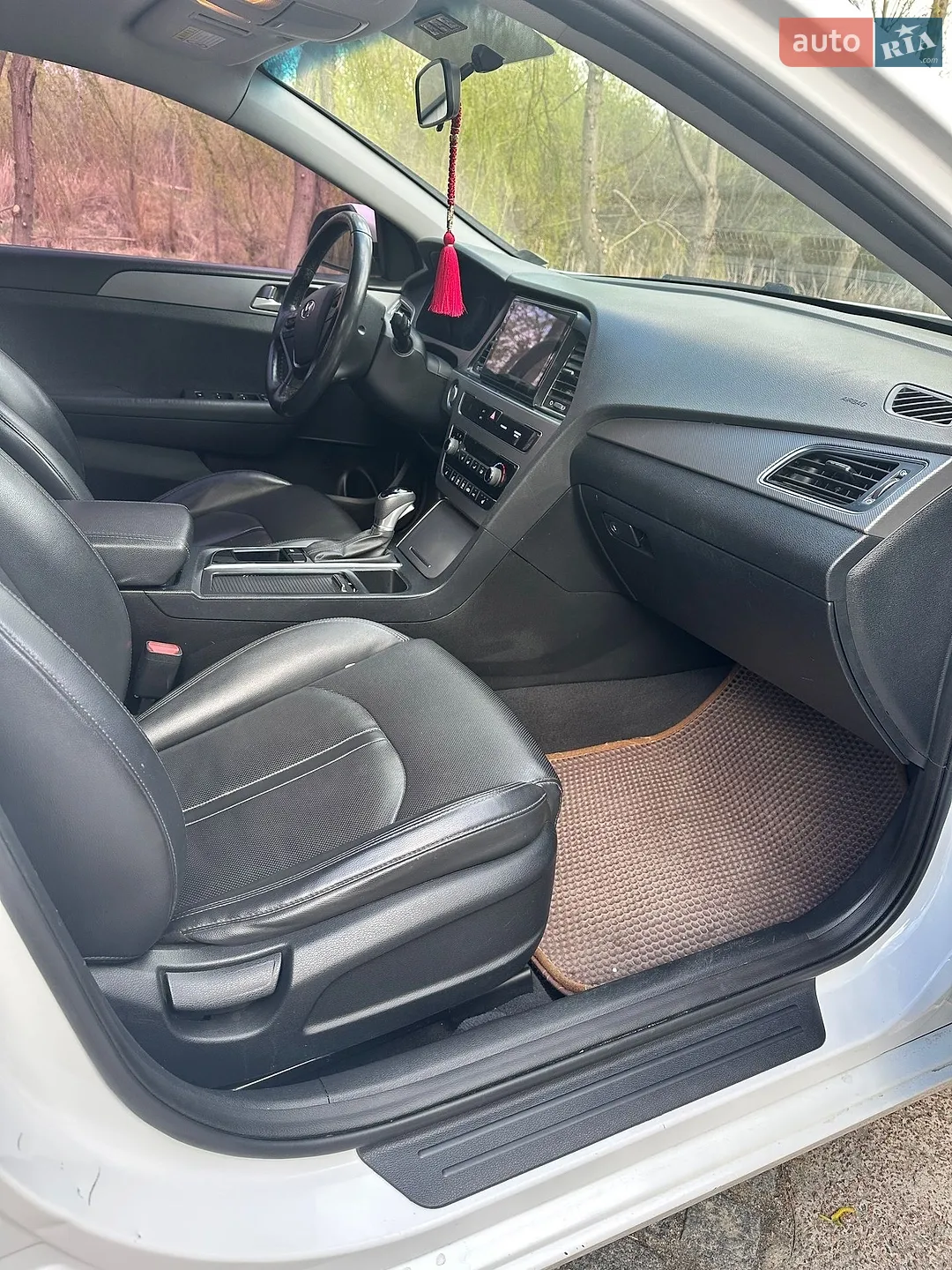 Hyundai Sonata 2016 VIN KMHE341DBHA261503 фото оголошення 6 з 18