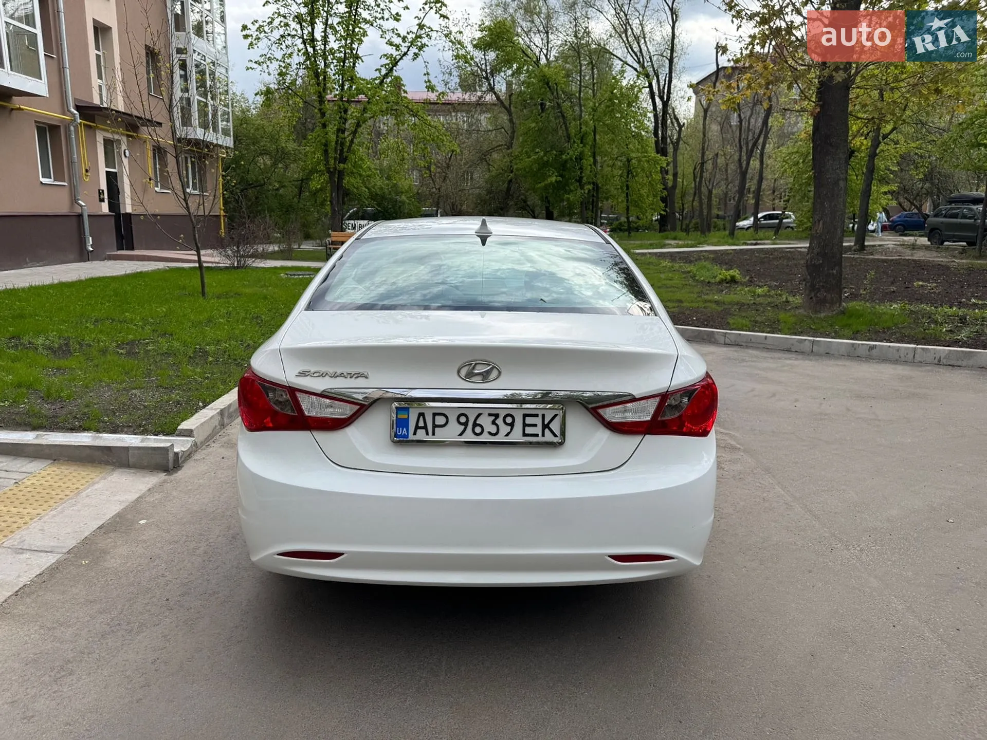 2011 Hyundai Sonata - мініатюра 5