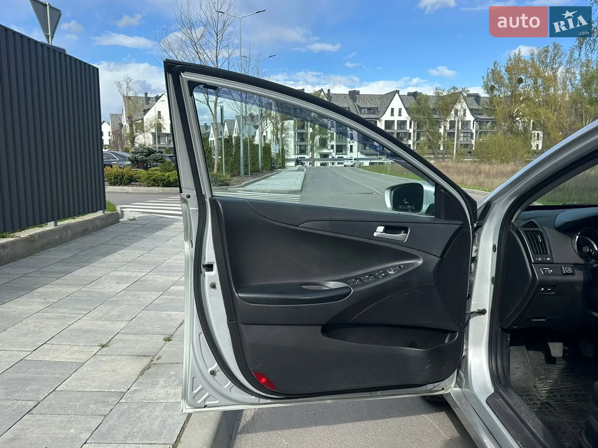 2010 Hyundai Sonata - мініатюра 6