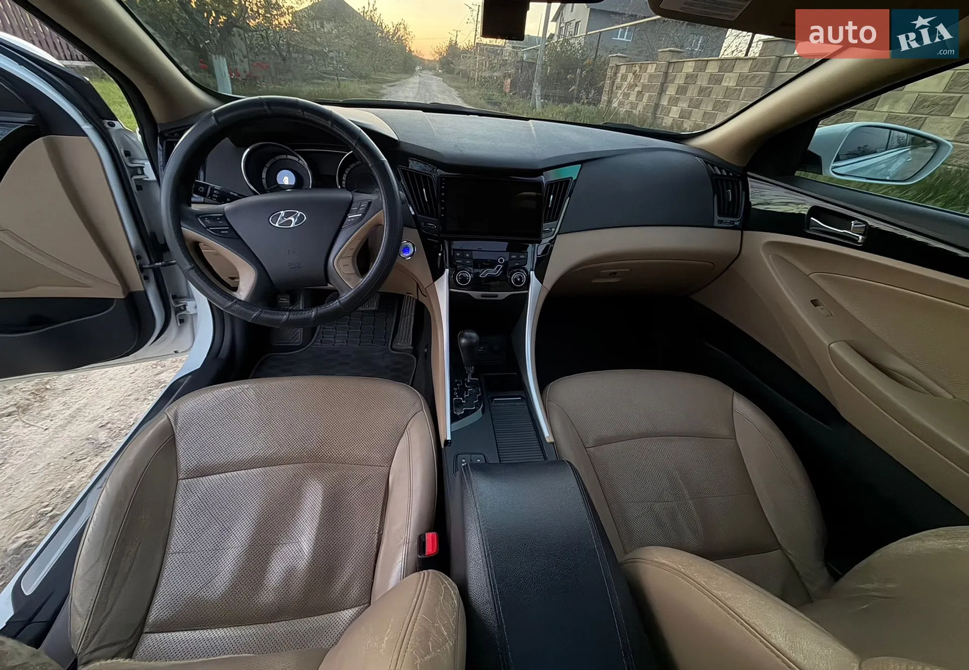 2010 Hyundai Sonata - мініатюра 9