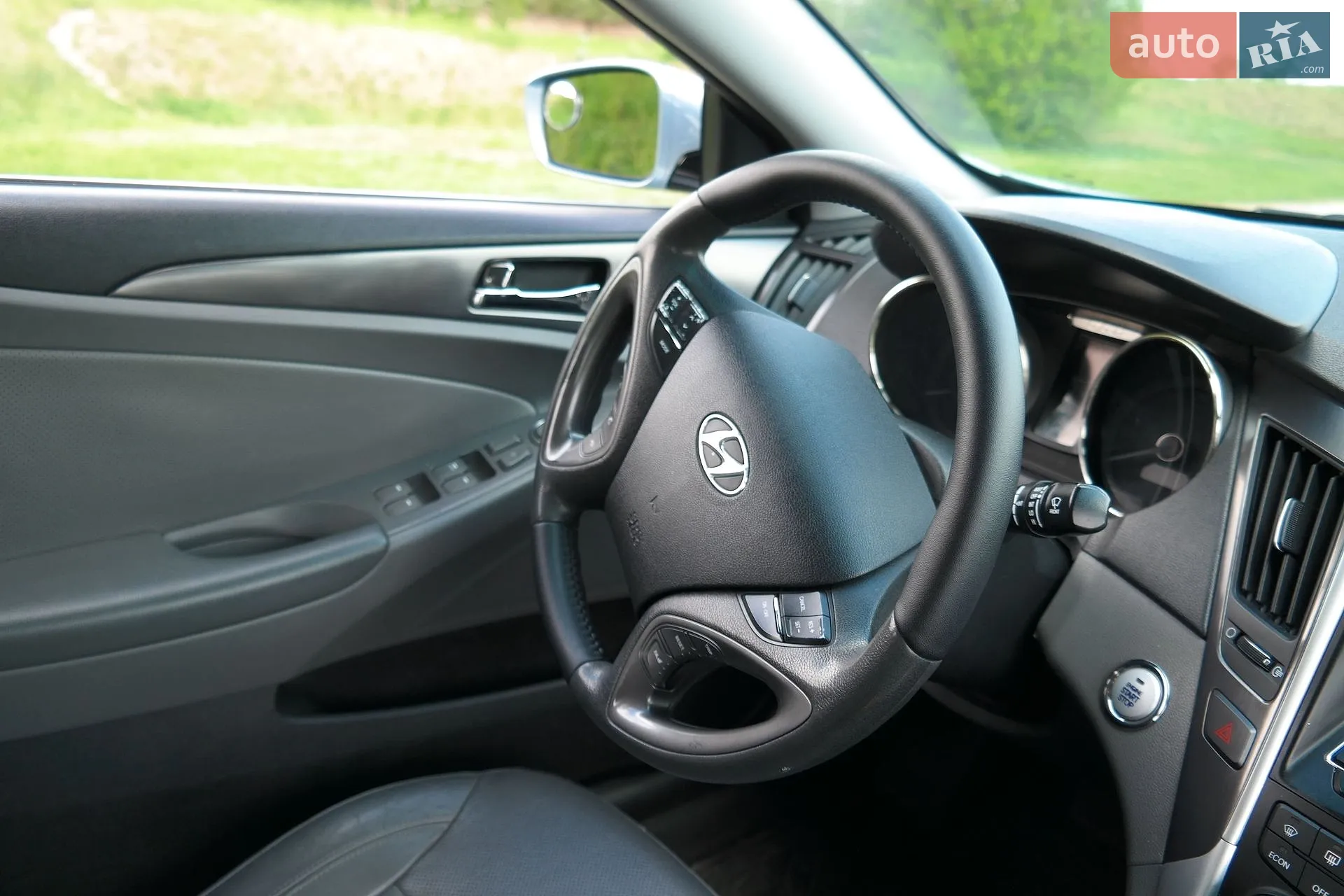 2011 Hyundai Sonata - мініатюра 12