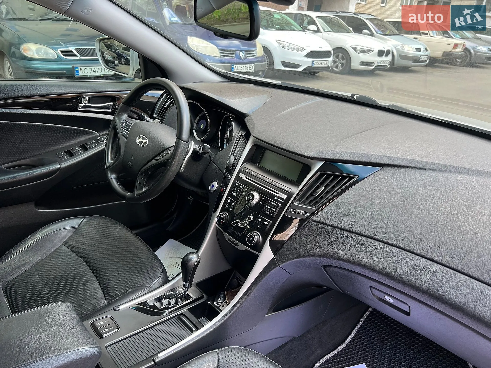 2011 Hyundai Sonata - мініатюра 25