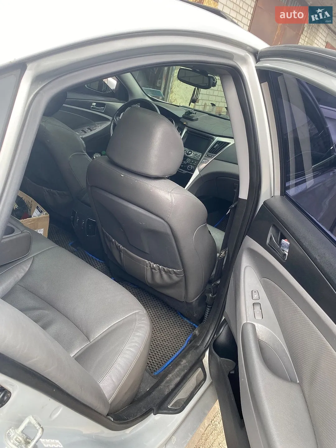 2011 Hyundai Sonata - мініатюра 2