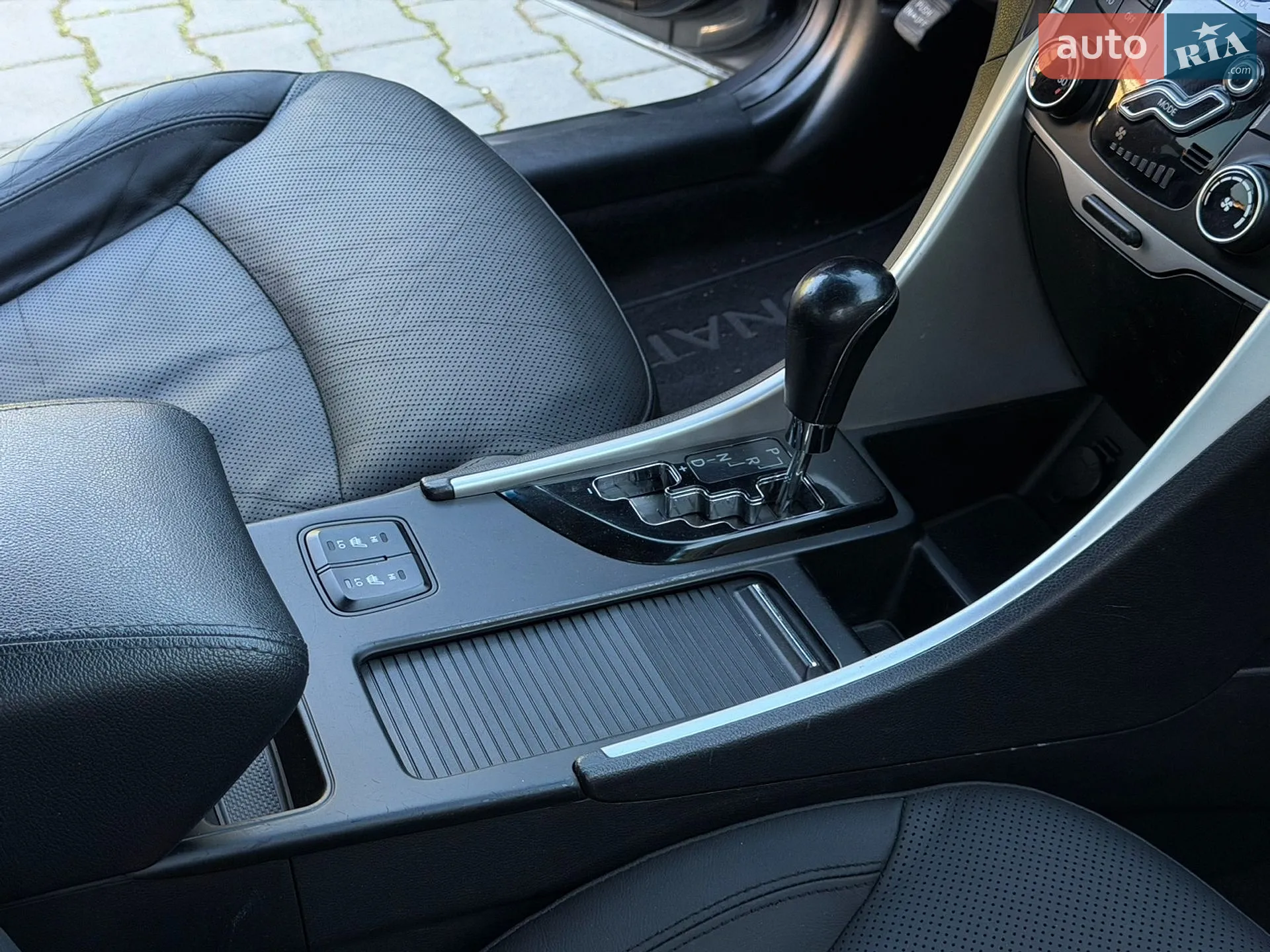 2010 Hyundai Sonata - мініатюра 54