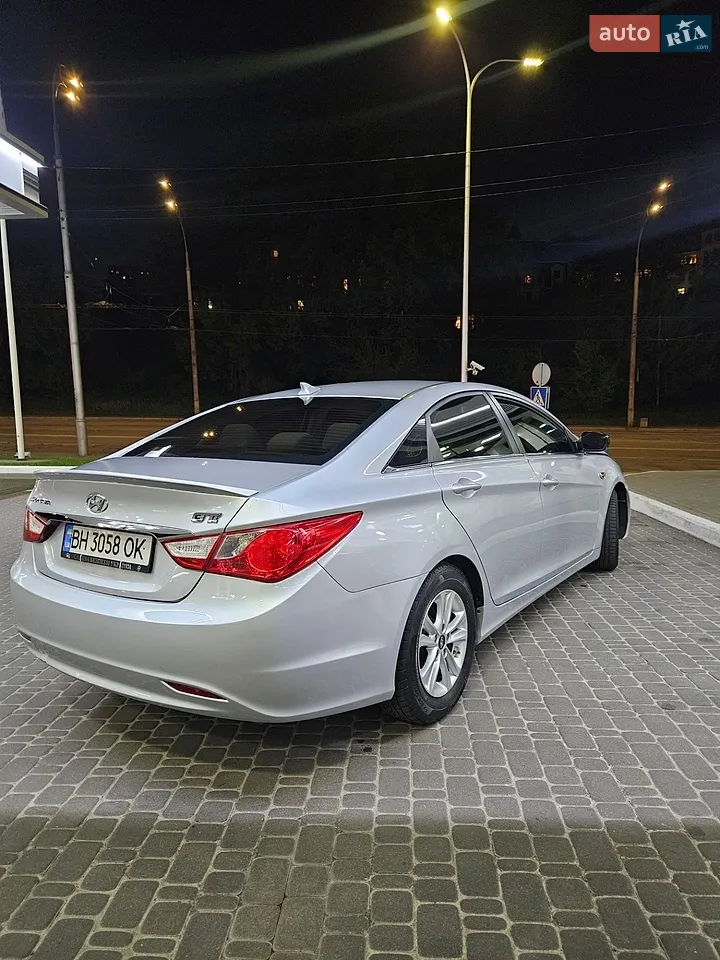 2012 Hyundai Sonata - мініатюра 16