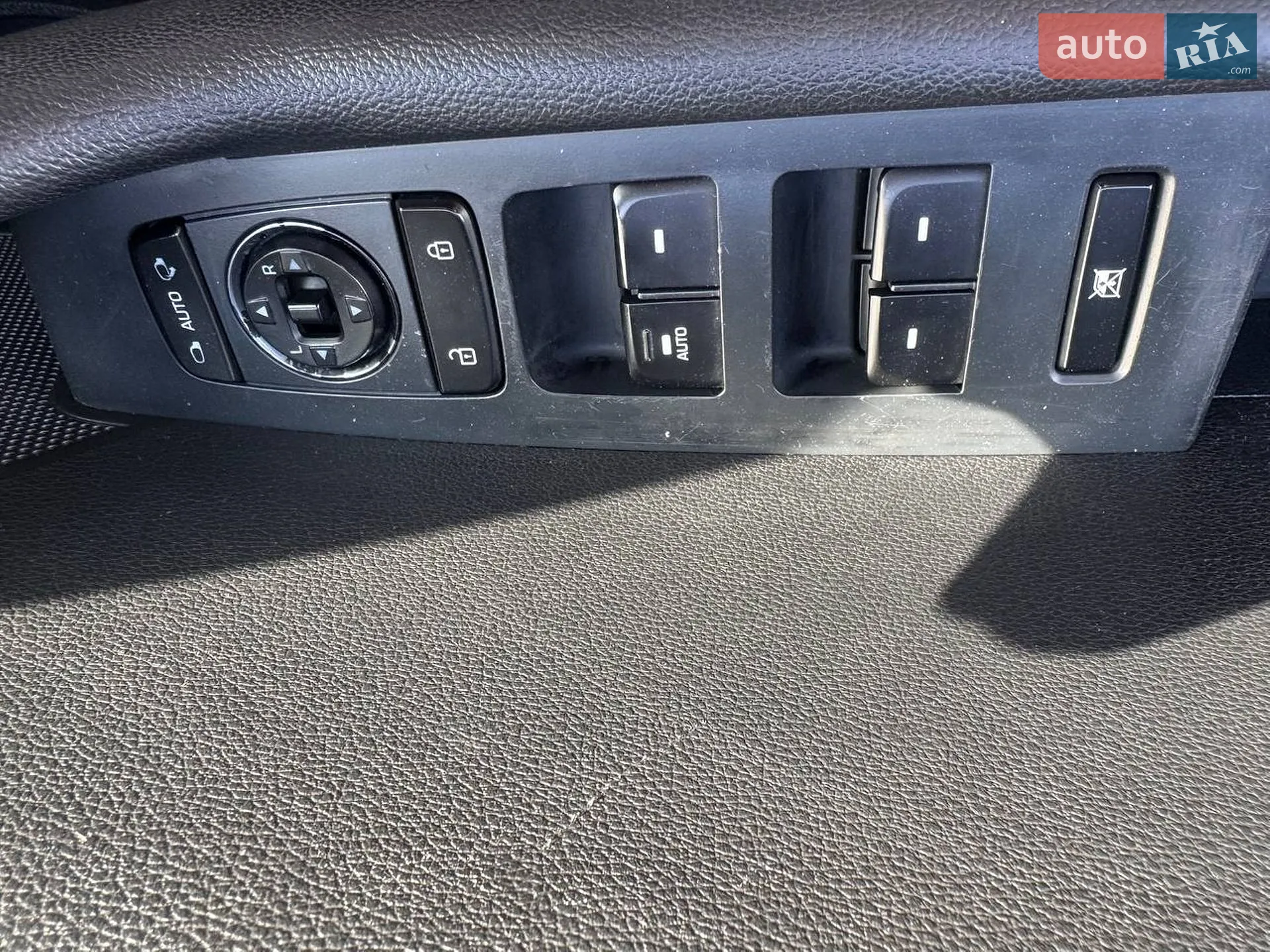 2016 Hyundai Sonata - мініатюра 16
