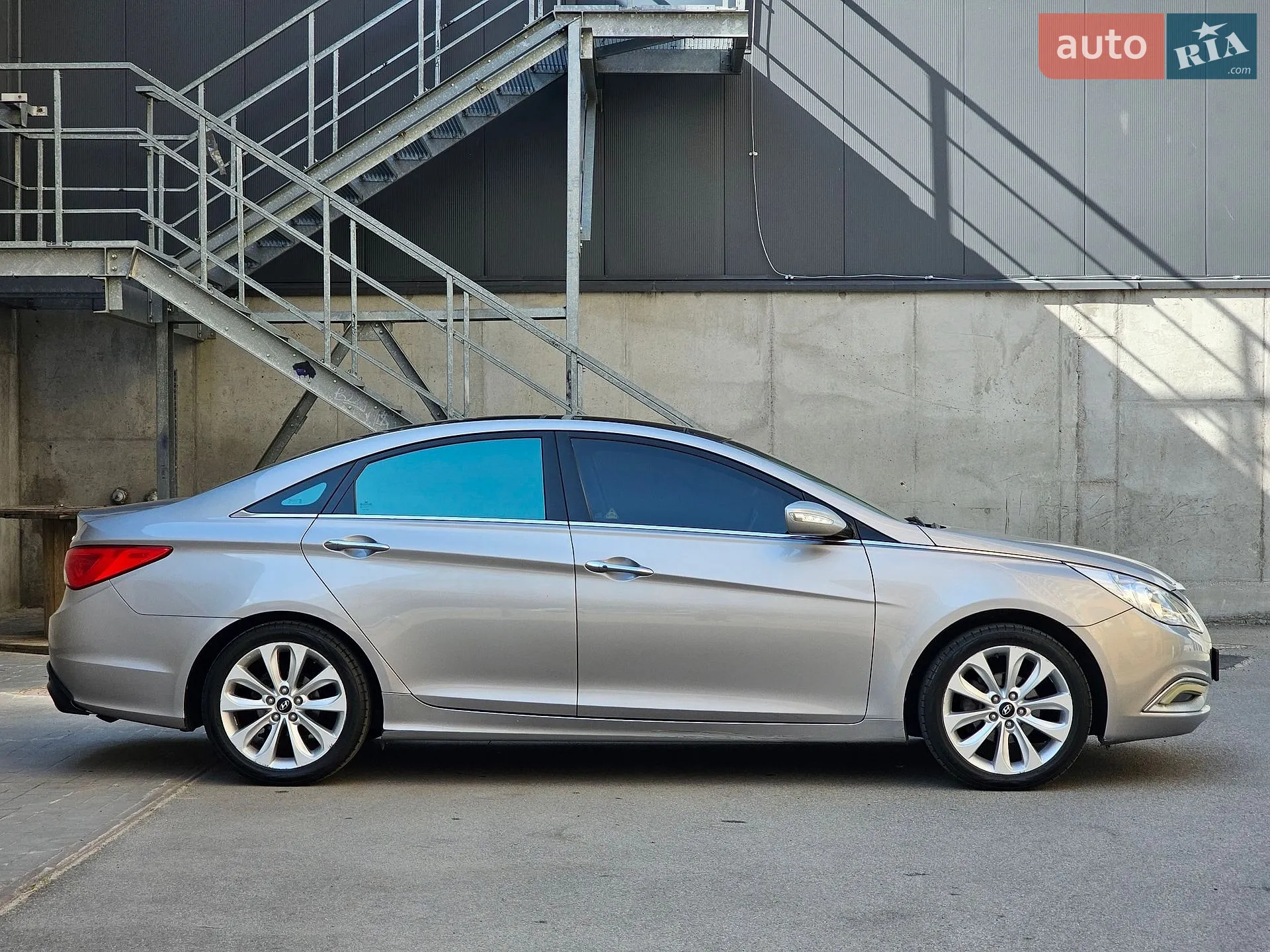 2010 Hyundai Sonata - мініатюра 6