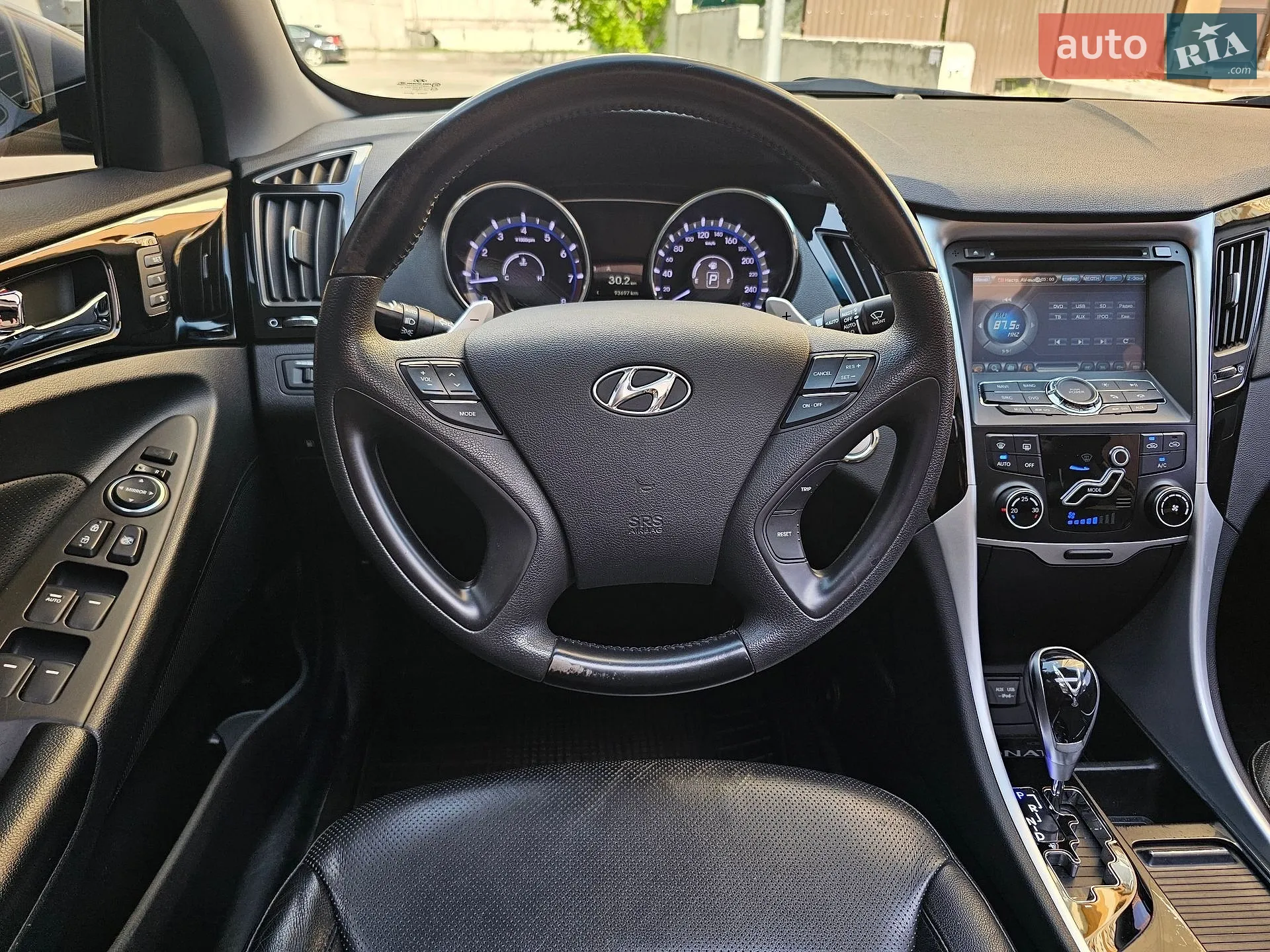2010 Hyundai Sonata - мініатюра 29