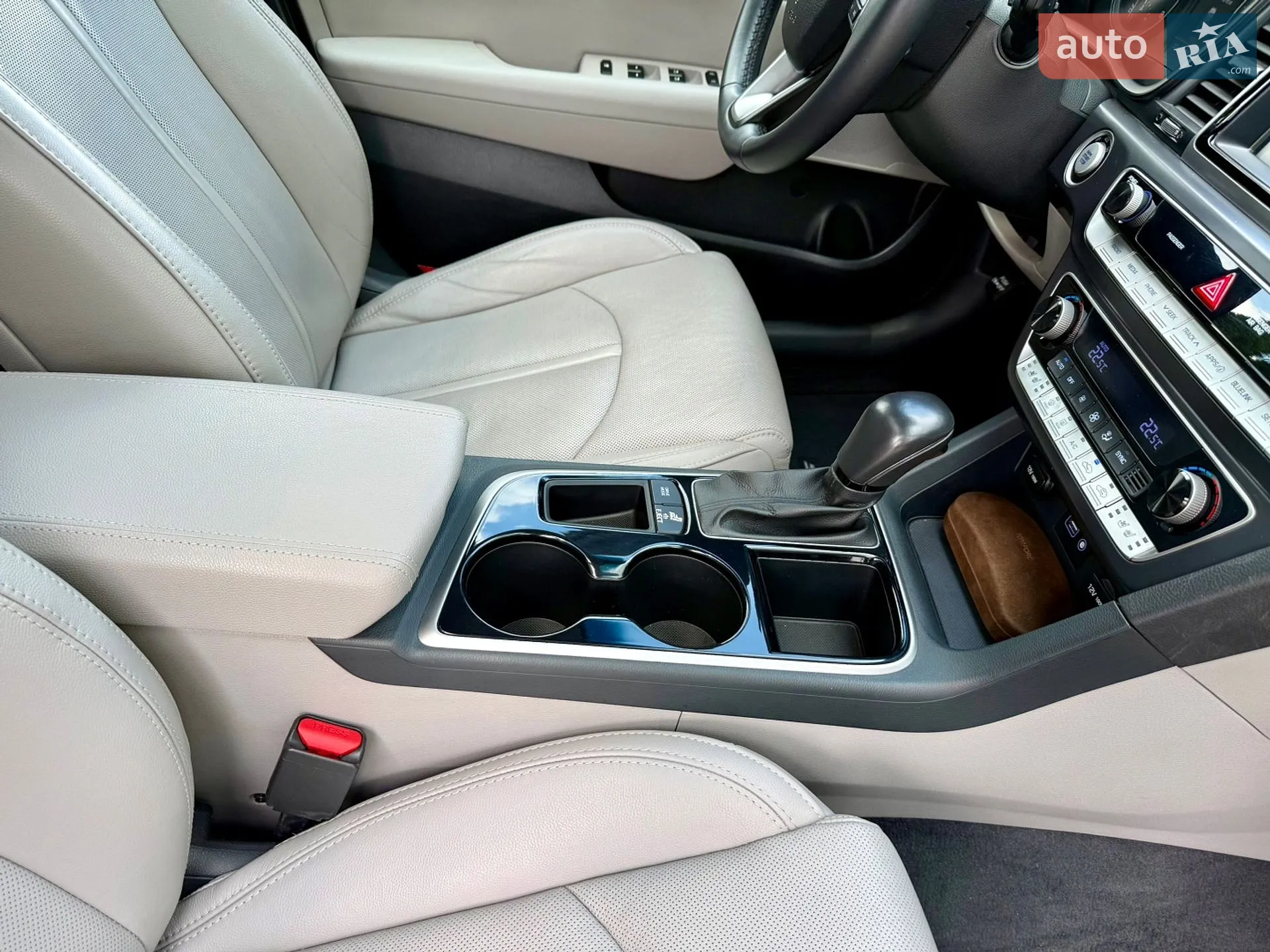 2017 Hyundai Sonata - мініатюра 37