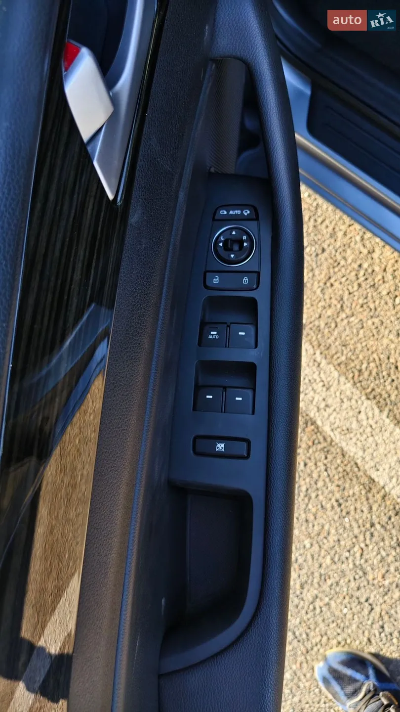 2015 Hyundai Sonata - мініатюра 32
