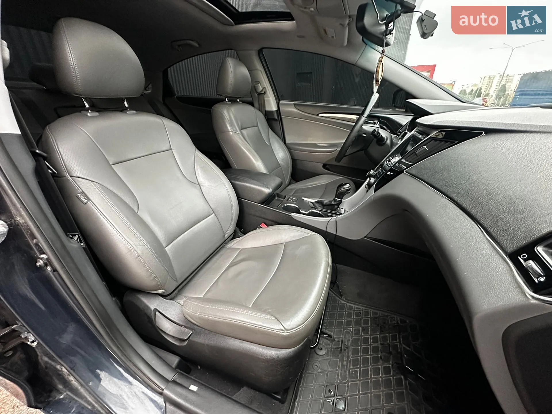 2011 Hyundai Sonata - мініатюра 22
