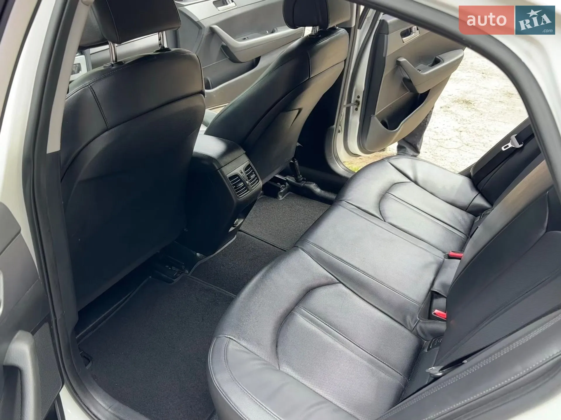 2016 Hyundai Sonata - мініатюра 19
