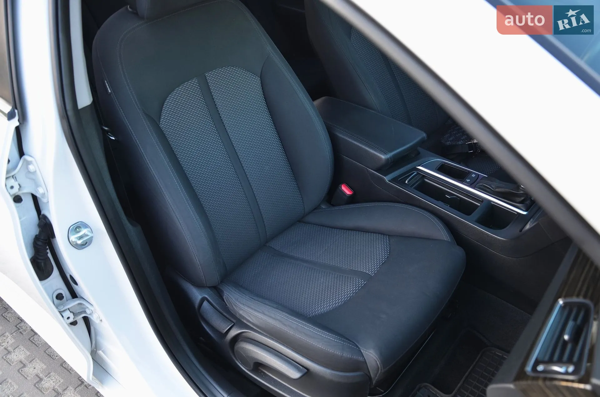 2016 Hyundai Sonata - мініатюра 45