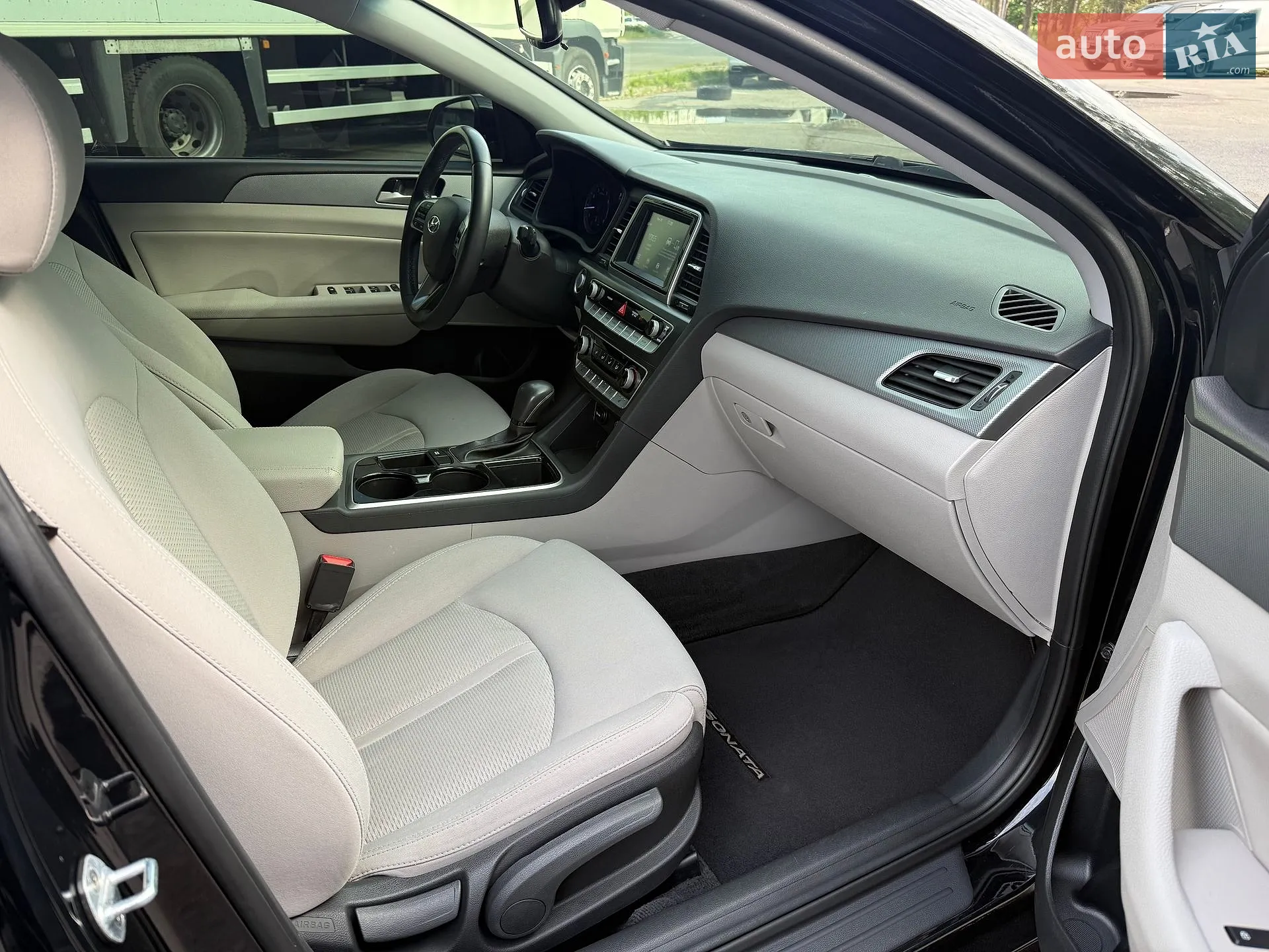 2017 Hyundai Sonata - мініатюра 15