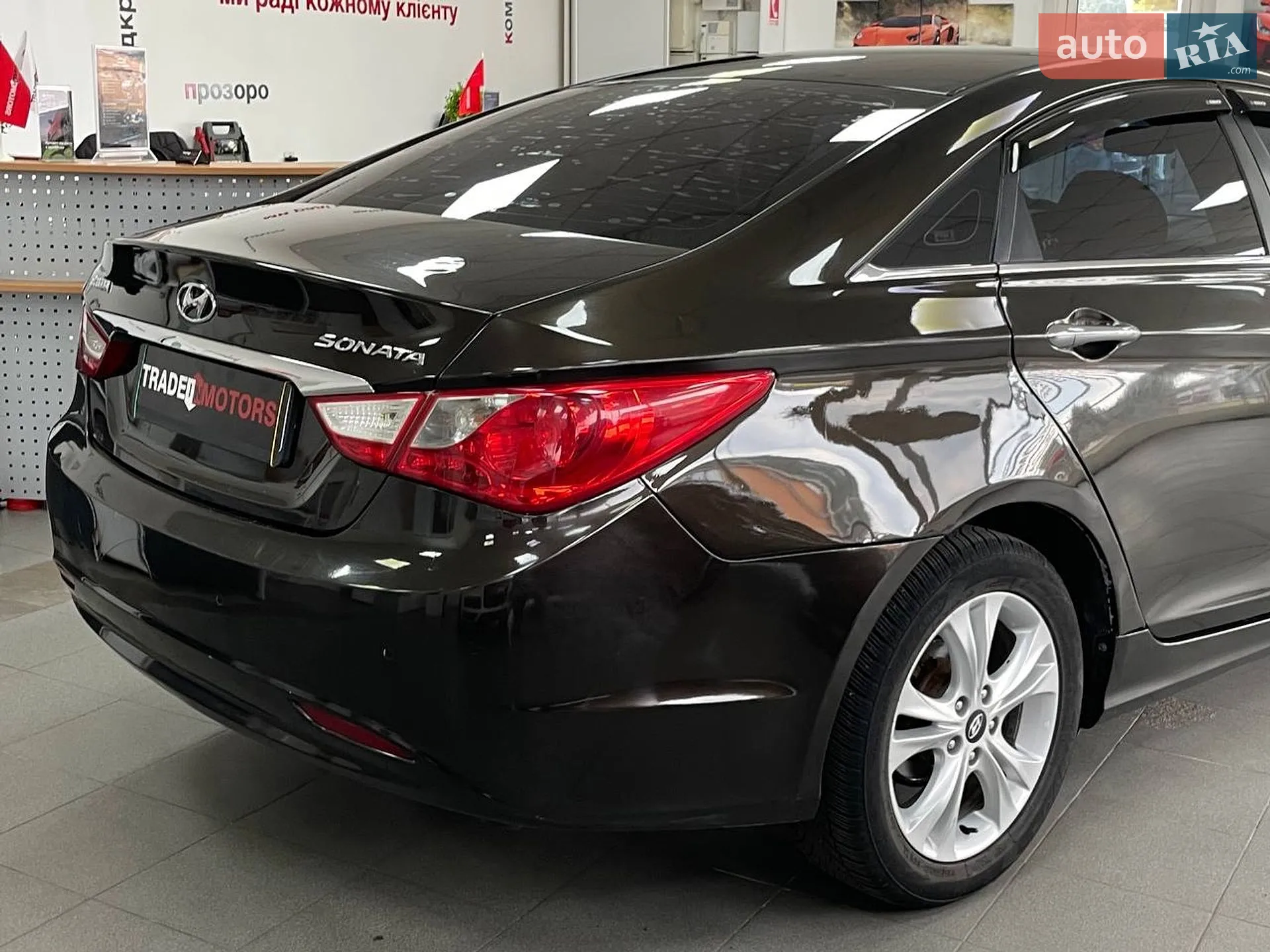2010 Hyundai Sonata - мініатюра 10