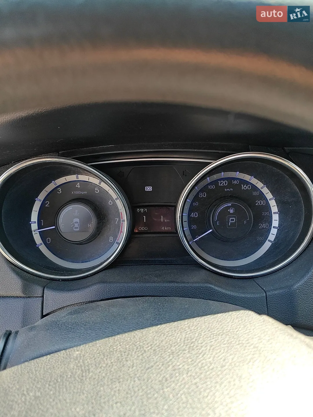 2010 Hyundai Sonata - мініатюра 12