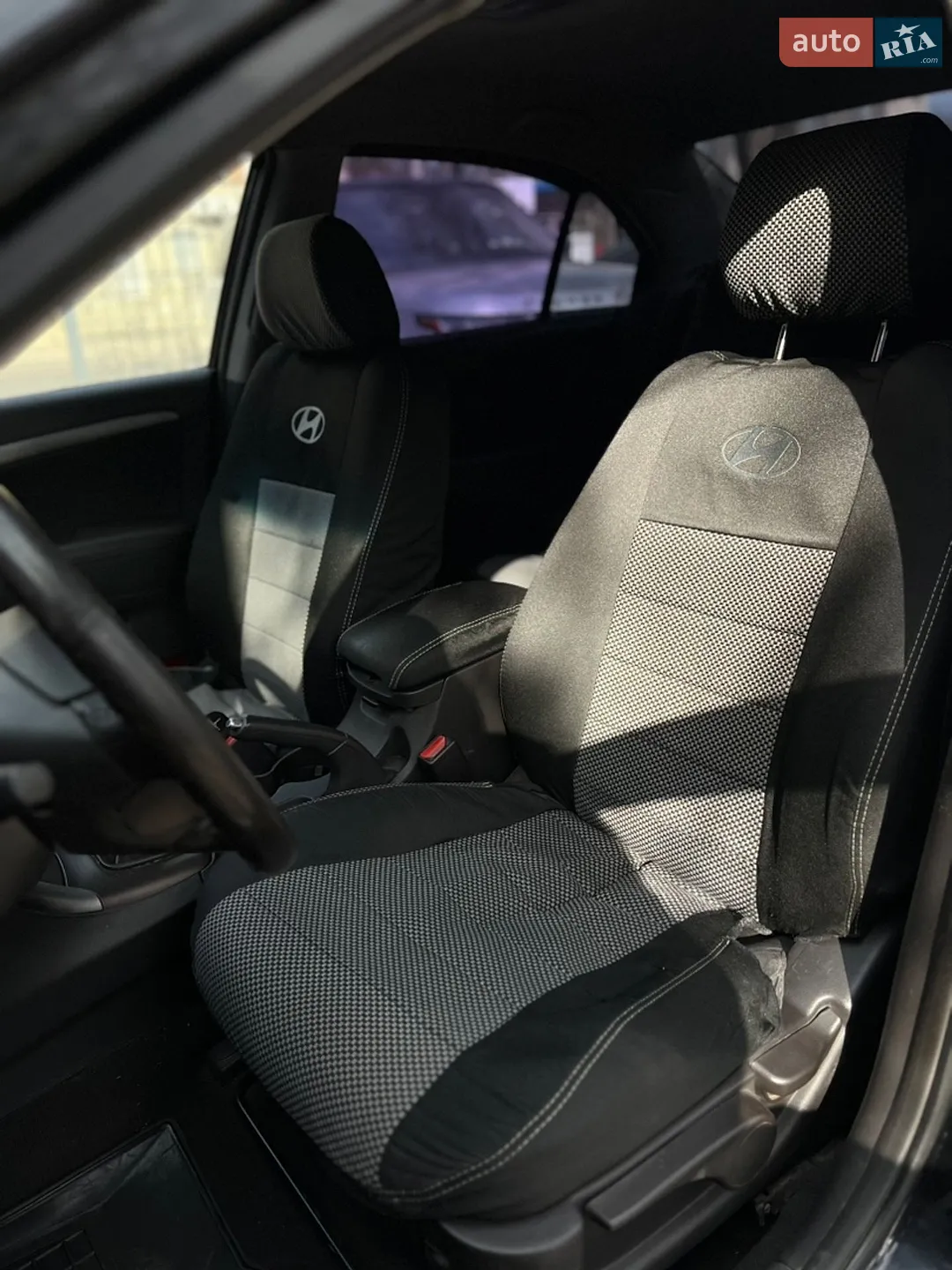 2010 Hyundai Sonata - мініатюра 7