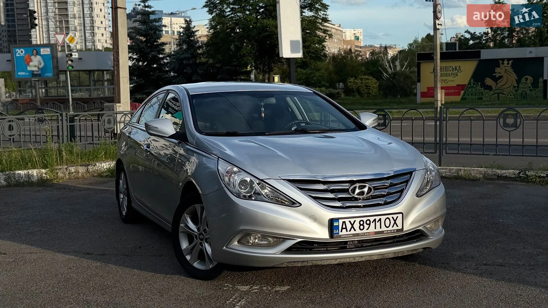 2011 Hyundai Sonata - фото 1