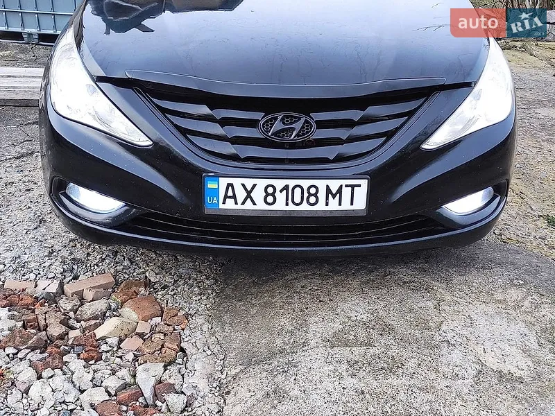 Hyundai Sonata 2011