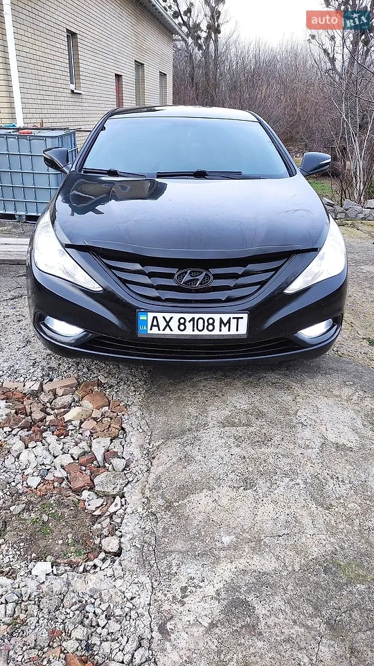 2010 Hyundai Sonata - мініатюра 13