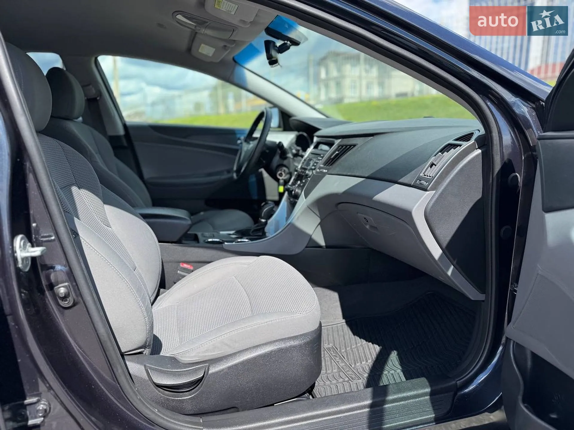 2013 Hyundai Sonata - мініатюра 27