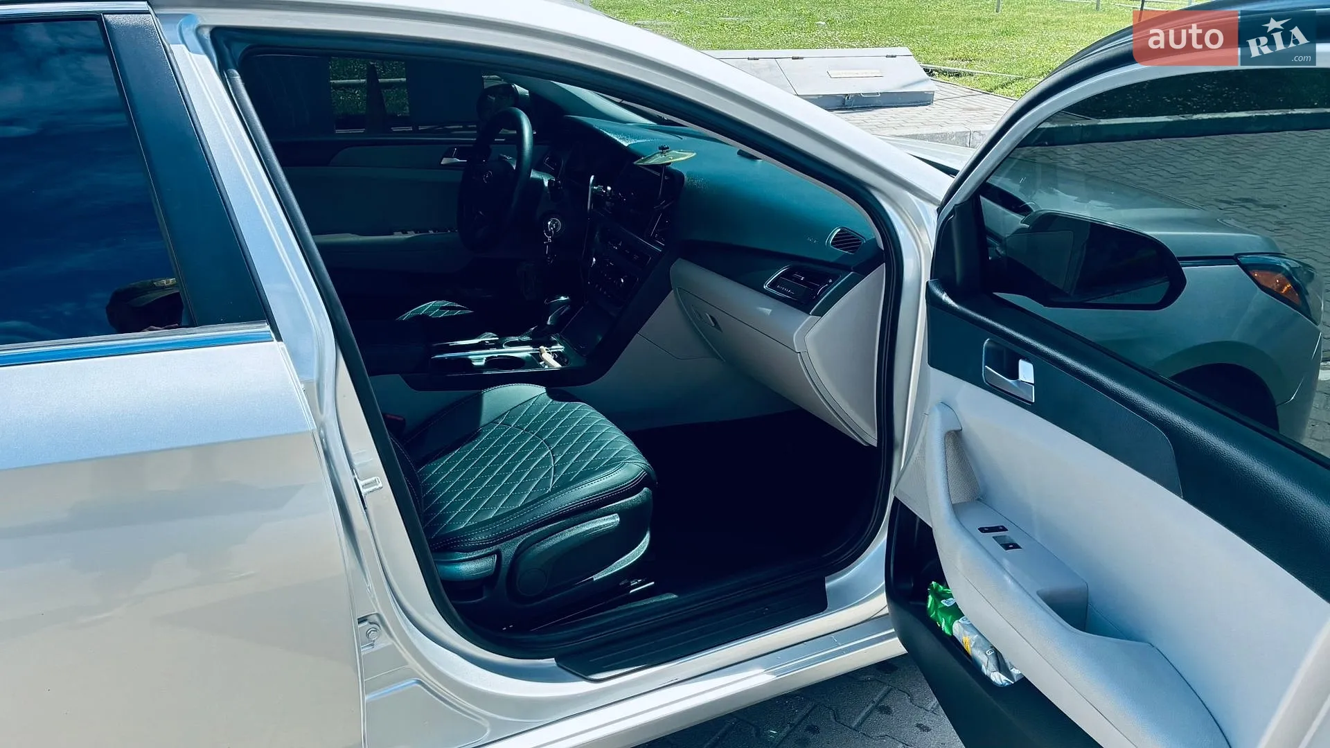 2017 Hyundai Sonata - мініатюра 23
