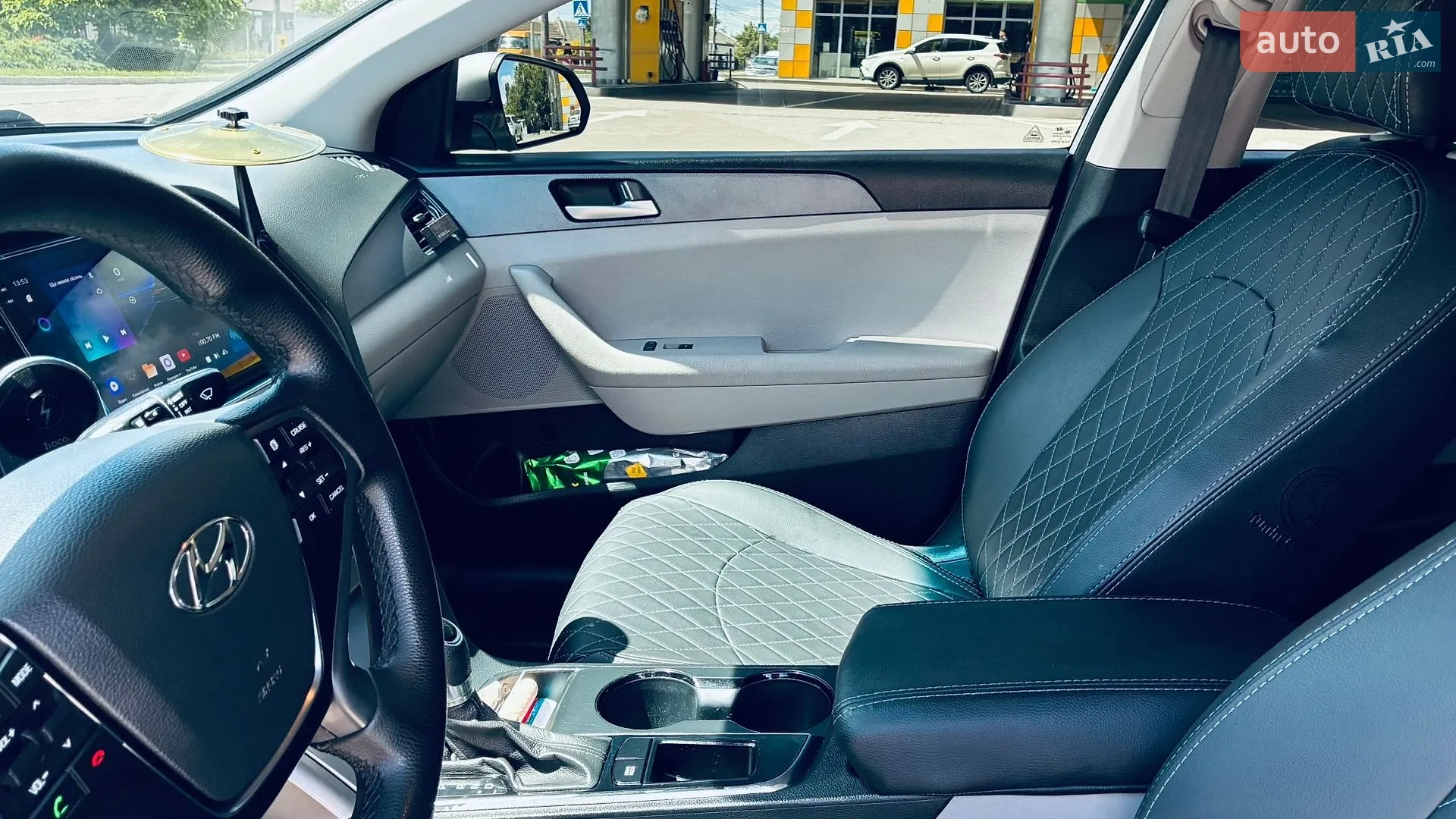 2017 Hyundai Sonata - мініатюра 32